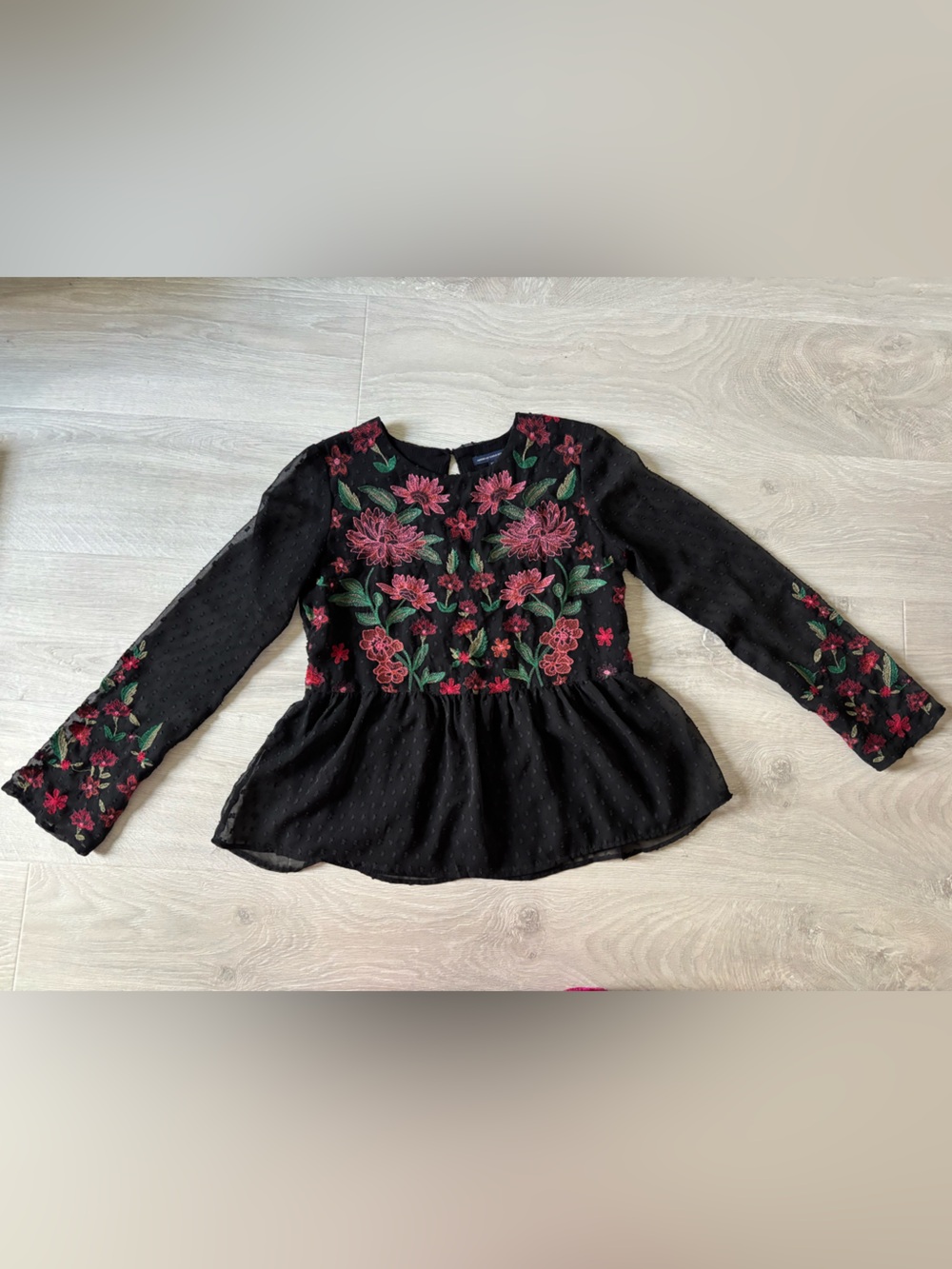 American Eagle Top- Please read!